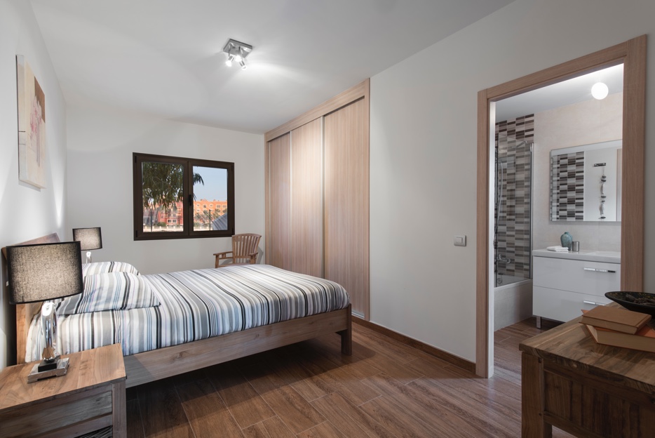 Dormitorios con armarios empotados - Fuerteventura golf resort. Antigua – Apartamentos y áticos golf